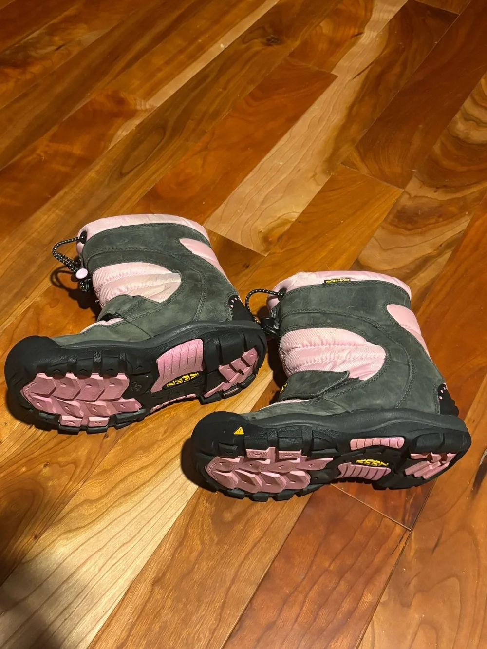 Keen Breckenridge Pink Warm 200 Gram Insulated Boots Girls US 2 EUR 34